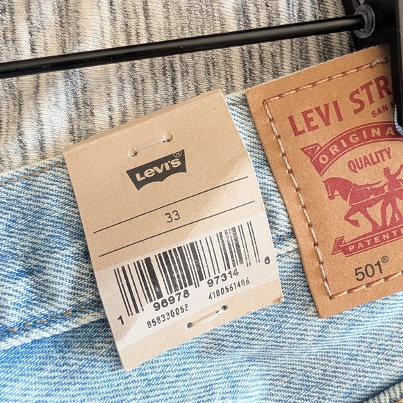 Levi's 501 High Rise Button Fly Mid Length Denim Jeans Shorts Distressed Size 33 - Picture 8 of 8